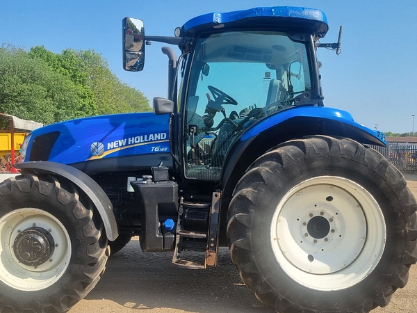 Chris Atkin & Son Ltd - New Holland T6.165
